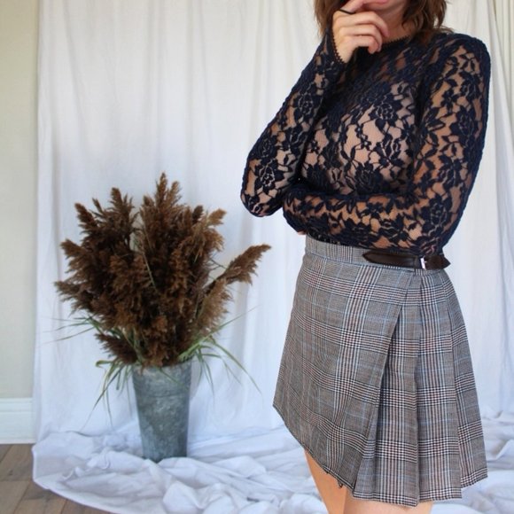 Plaid pleated minis - Picture 1 of 3